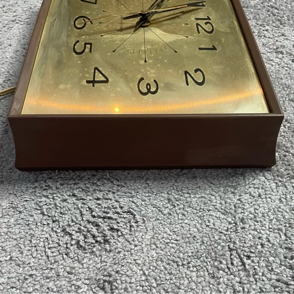 Vintage Brass Face General Electric Plug In Wall Clock Retro Vintage MCM Working